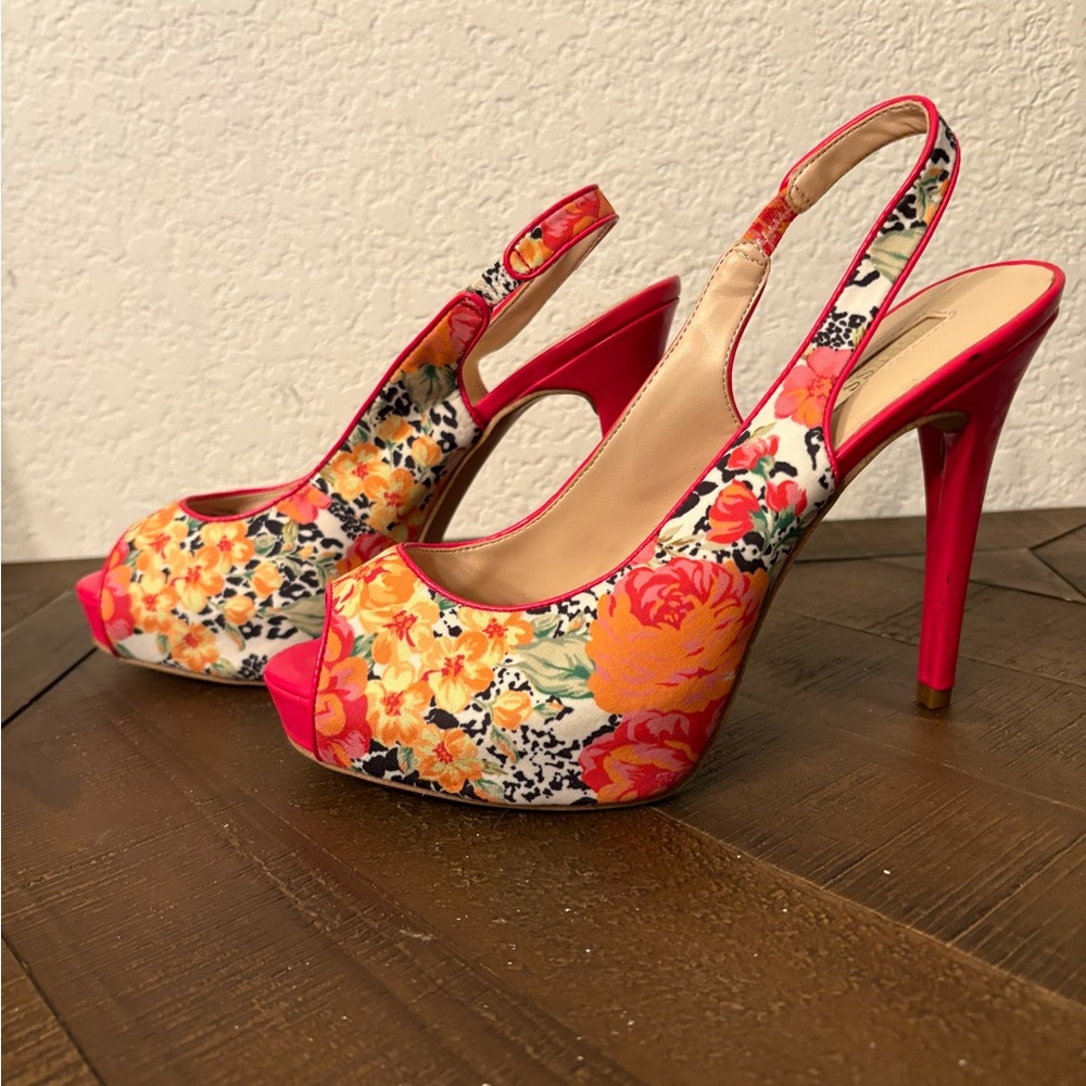 Guess Vibrant Floral Slingback Heels - Picture 3 of 4